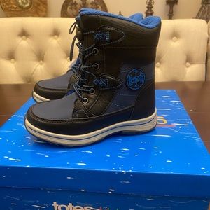 TOTES Beaver Winter Boots sz 12 Toddlers